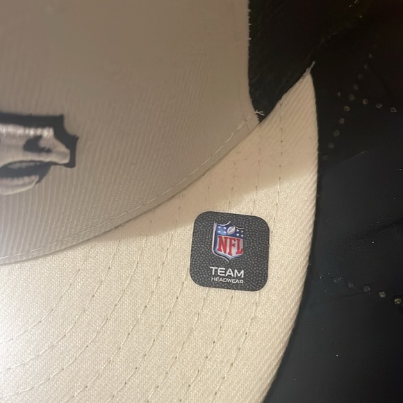 NWT. Denver Broncos New Era 9fifty SnapBack hat. - Picture 3 of 6